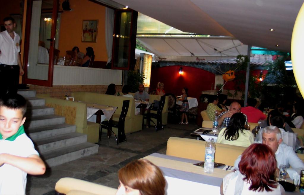 Hotel Nicol Plovdiv Exterior foto