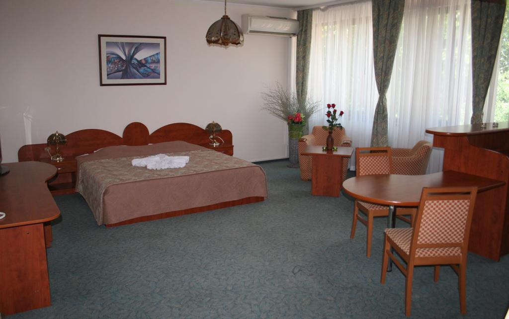 Hotel Nicol Plovdiv Exterior foto